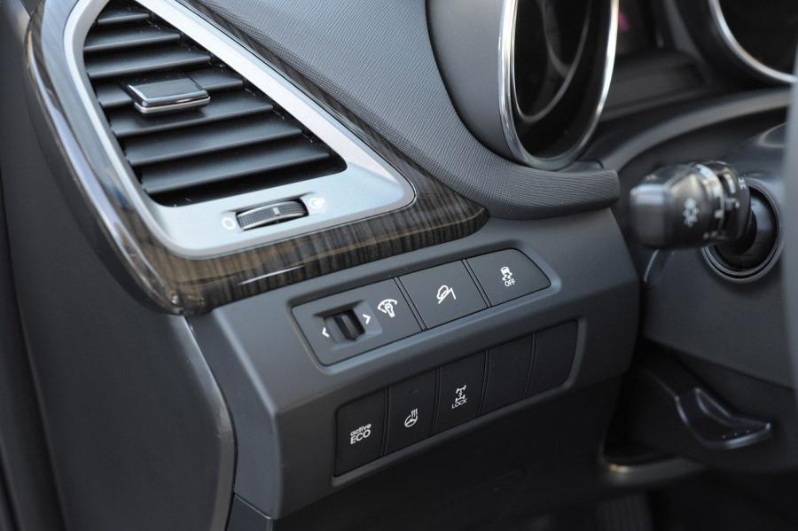  Hyundai Santa Fe 2013 года  (фото 14 из 108)